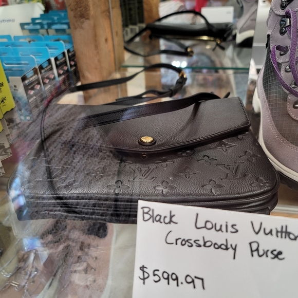 Meet your Posher, Steph 🐞 Ambassador - Picture 5 of 9